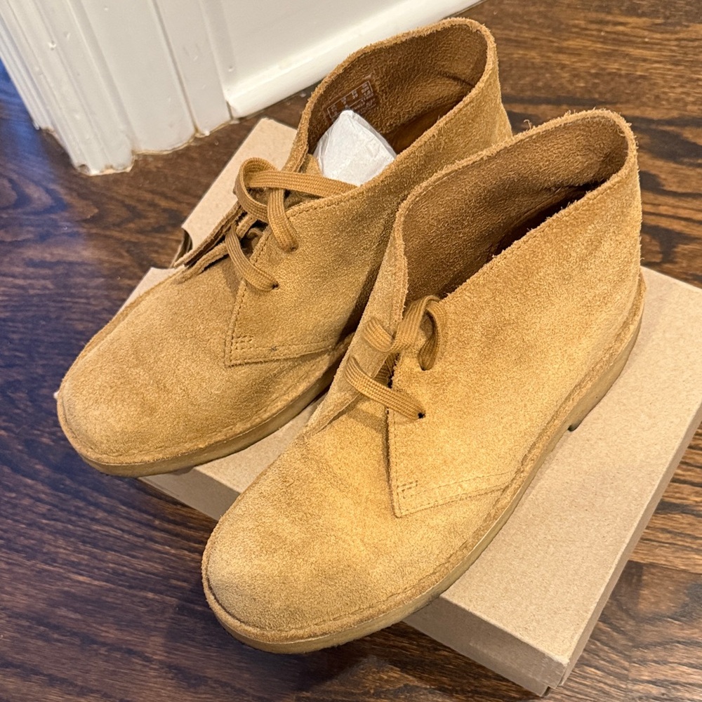 CLARKS Women’s Desert Boot